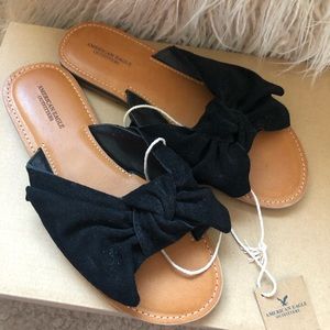 American Eagle | Black Bow Leather Sandal